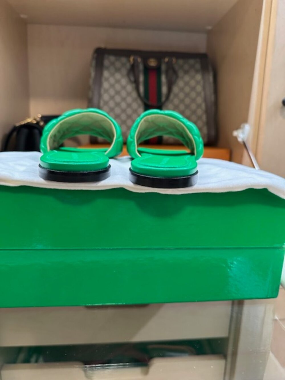 Bottega Veneta Leather Size 38 Green Leather Slides. - Picture 5 of 6